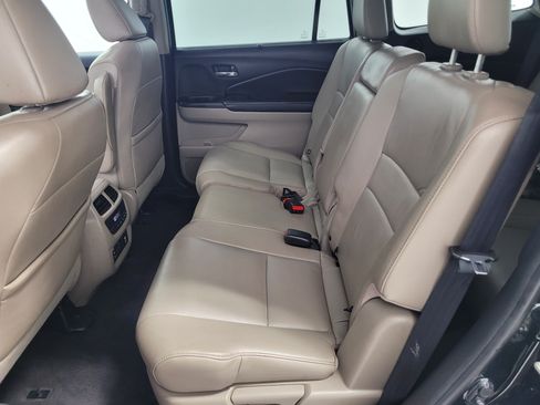 Used 2016 Honda Pilot Touring image 12