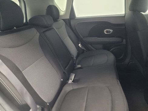 Used 2019 Kia Soul + image 19