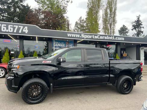 Used 2021 Chevrolet Silverado 1500 LT Trail Boss w/ Convenience Package II AWD/4WD image 2