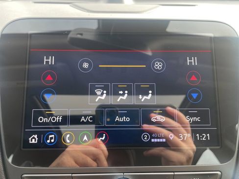 Used 2023 Chevrolet Malibu LT w/ Midnight Edition image 18