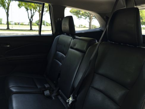 Used 2017 Honda Pilot EX-L image 18