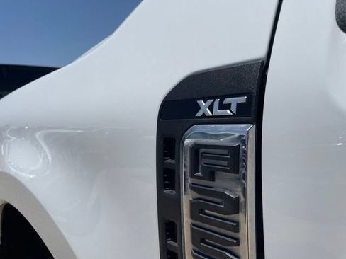 Used 2025 Ford F250 XLT AWD/4WD image 11