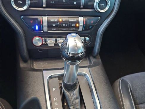 Used 2019 Ford Mustang GT Premium w/ Carbon Sport Interior Package RWD image 11