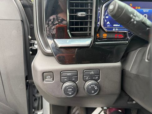 Used 2023 Chevrolet Silverado 1500 LT AWD/4WD image 14