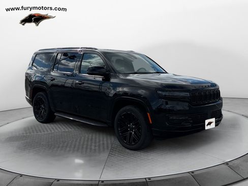 Used 2024 Jeep Wagoneer Series II image 1