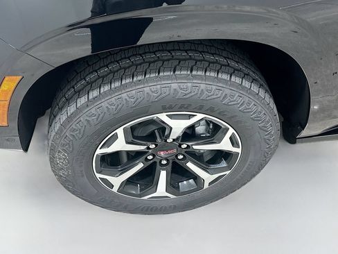 New 2026 GMC Yukon AT4 w/ AT4 Premium Plus Package AWD/4WD image 35