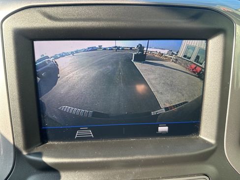 Used 2022 Chevrolet Silverado 2500 Custom w/ Custom Convenience Package image 21