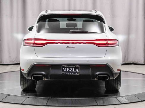 Used 2023 Porsche Macan AWD/4WD image 3