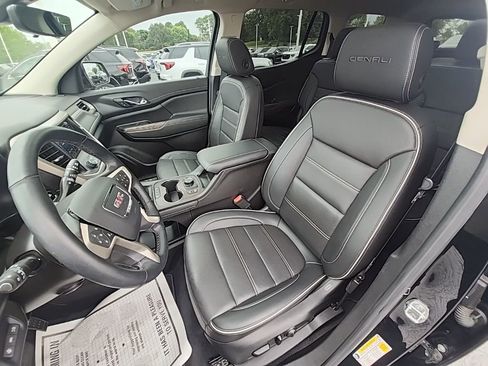 Certified 2023 GMC Acadia Denali w/ Black Diamond Edition image 13