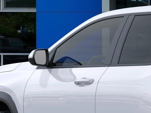 New 2027 Chevrolet Equinox LT FWD image 12