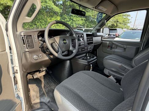 Used 2024 Chevrolet Express 2500 w/ Driver Convenience Package RWD image 16