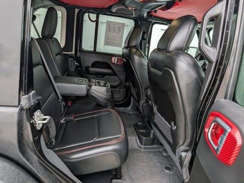 Used 2024 Jeep Wrangler Unlimited Rubicon image 30