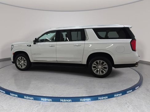 Used 2023 GMC Yukon XL Denali AWD/4WD image 7