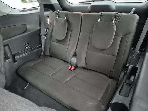 Used 2021 Ford Explorer XLT AWD/4WD image 7
