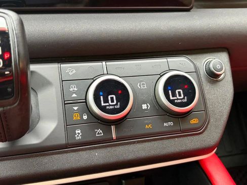 Used 2023 Land Rover Defender 110 S AWD/4WD image 19