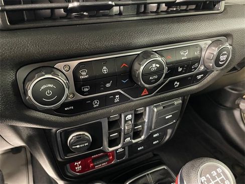 Certified 2025 Jeep Wrangler Willys image 8