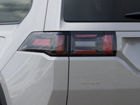 New 2026 Jeep Cherokee Laredo image 9