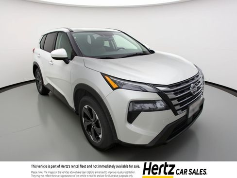 Used 2025 Nissan Rogue SV image 1