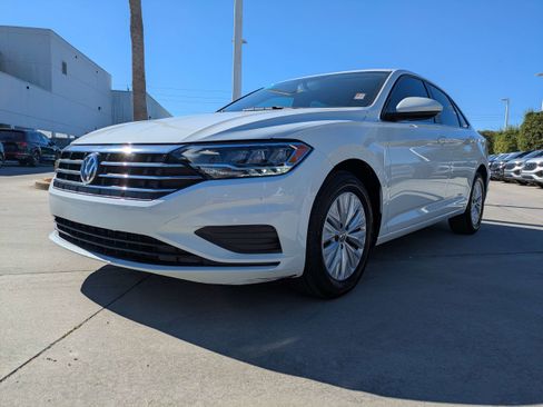 Used 2019 Volkswagen Jetta S image 8