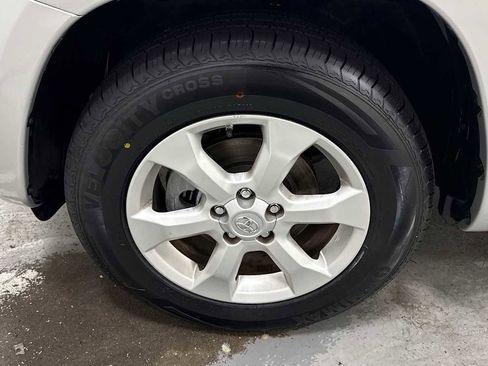 Used 2009 Toyota RAV4 Limited image 10