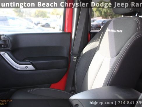 Used 2017 Jeep Wrangler Unlimited Rubicon w/ Connectivity Group image 26