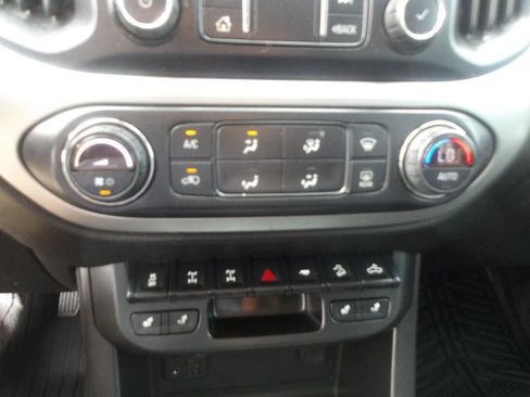 Used 2020 Chevrolet Colorado ZR2 w/ ZR2 Midnight Special Edition image 25