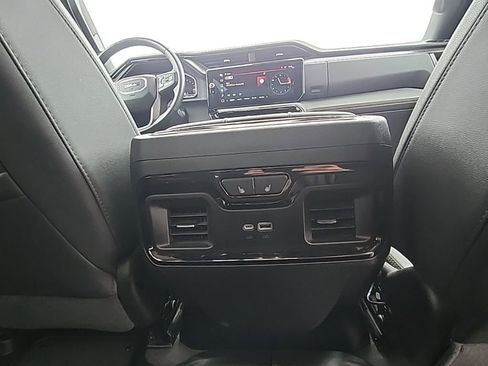 Used 2024 GMC Sierra 1500 AT4 w/ AT4 Preferred Package image 18