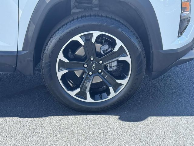 Used 2025 Chevrolet Equinox LT AWD/4WD image 7
