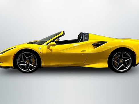 Used 2022 Ferrari F8 Tributo RWD image 8