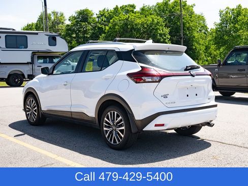 Used 2023 Nissan Kicks SV w/ Interior Electronics Package FWD image 4