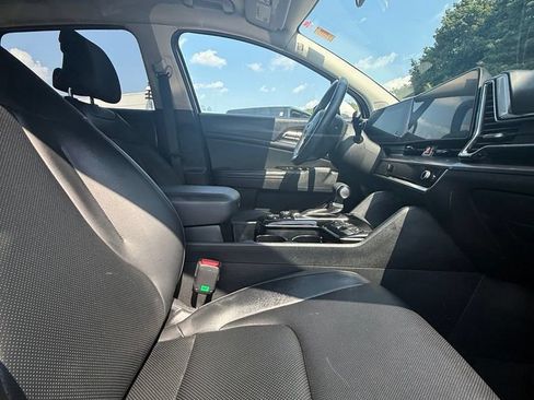 Used 2024 Kia Sportage EX AWD/4WD image 9