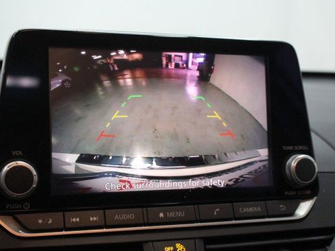 Used 2023 Nissan Altima 2.5 SR AWD/4WD image 17