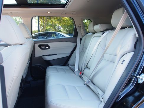 Used 2023 Nissan Rogue SL FWD image 20