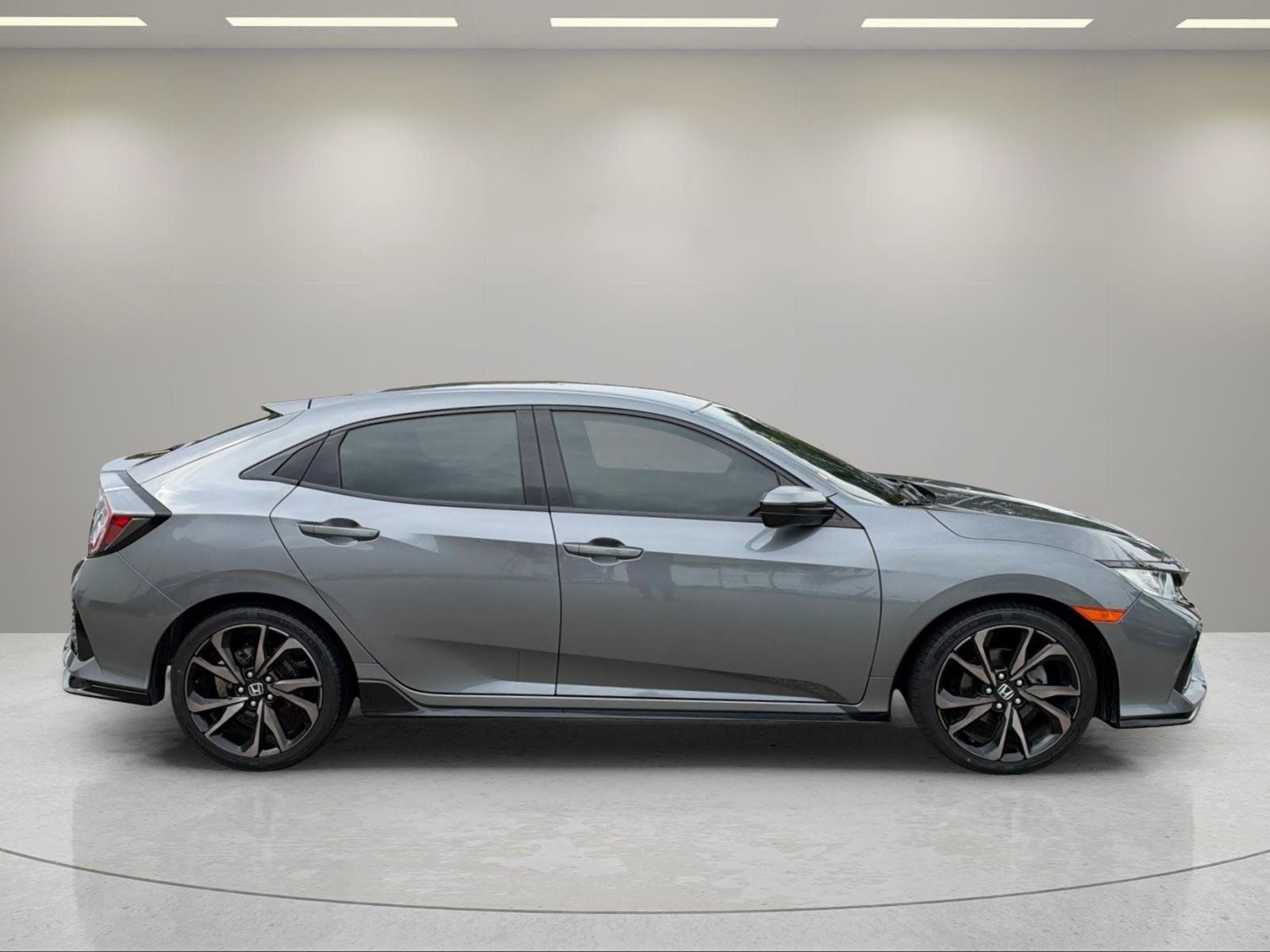 Used 2018 Honda Civic Sport image 7