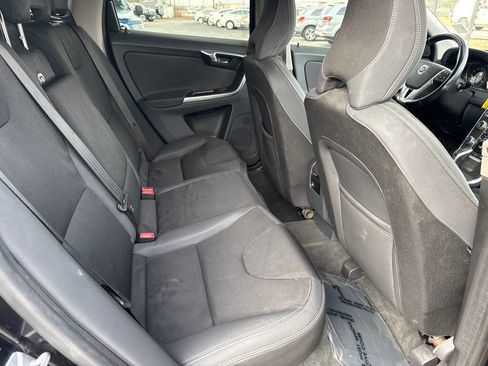 Used 2015 Volvo XC60 T5 FWD image 16