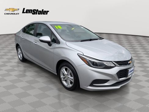 Used 2018 Chevrolet Cruze LT FWD image 7