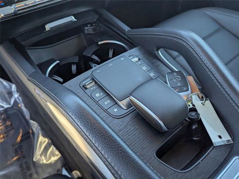 Used 2022 Mercedes-Benz GLE 350 image 23