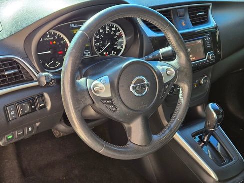 Used 2016 Nissan Sentra SV image 9