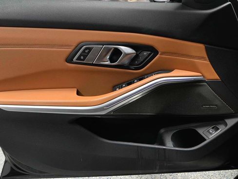 Used 2019 BMW 330i Sedan w/ Premium Package image 7