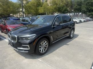 Used 2022 BMW X5 xDrive40i w/ Premium Package AWD/4WD video 1