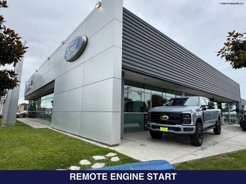 Used 2016 Ford Explorer XLT w/ Equipment Group 202A FWD image 10