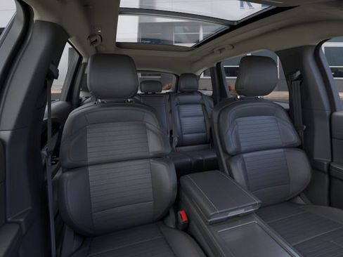 New 2026 Lincoln Nautilus Reserve AWD/4WD image 10