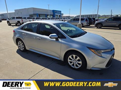 Used 2026 Toyota Corolla LE FWD image 1