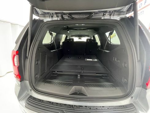 New 2026 GMC Yukon XL Elevation image 6