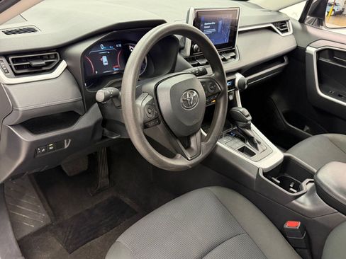 Used 2024 Toyota RAV4 LE AWD/4WD image 3