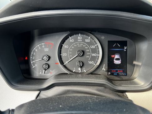 Used 2020 Toyota Corolla L image 21