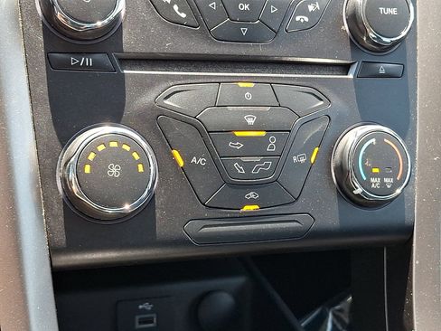 Used 2017 Ford Fusion S w/ Equipment Group 101A FWD image 16