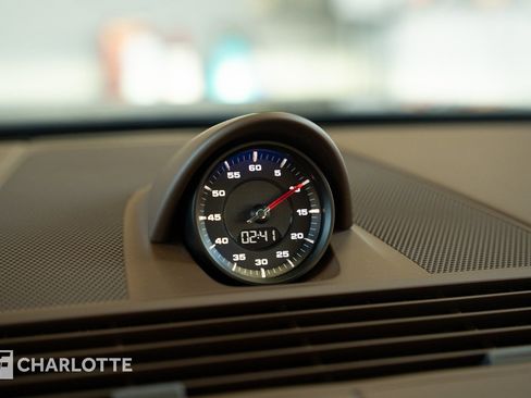 Used 2023 Porsche Panamera GTS image 23