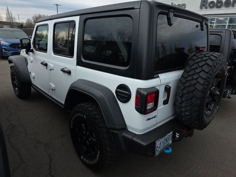 Used 2023 Jeep Wrangler Unlimited image 2