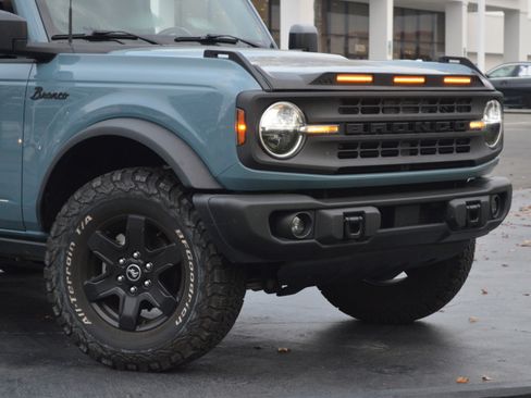 Used 2023 Ford Bronco Black Diamond image 2
